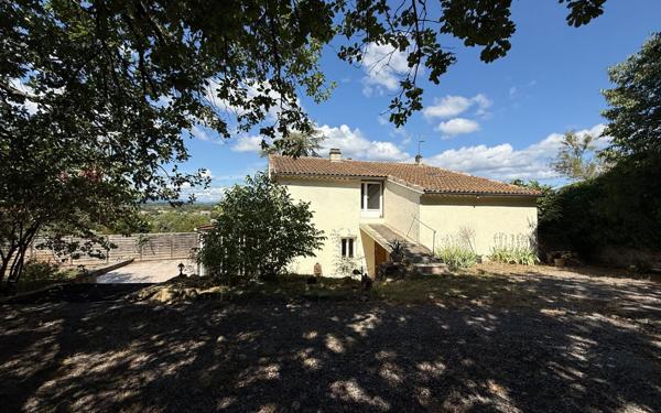 Maison à vendre    5 pièces •  Lablachère