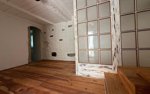 Maison à vendre    5 pièces •  Lablachère