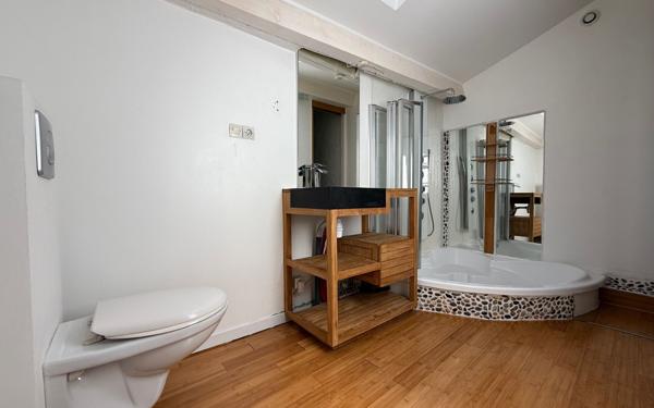 Maison à vendre    5 pièces •  Lablachère