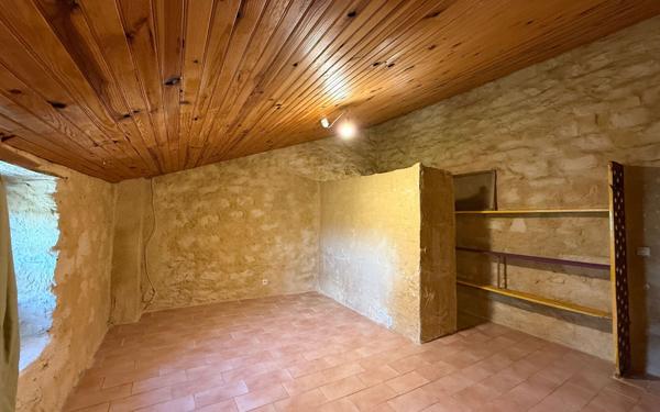 Maison à vendre    5 pièces •  Lablachère