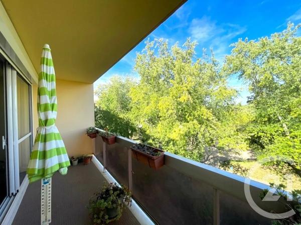 Appartement F3 à vendre  3 pièces - 75 m 2   ELANCOURT  - 78