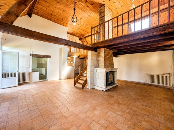 Maison
         9 pièces
        - 194 m² 395 000 € *