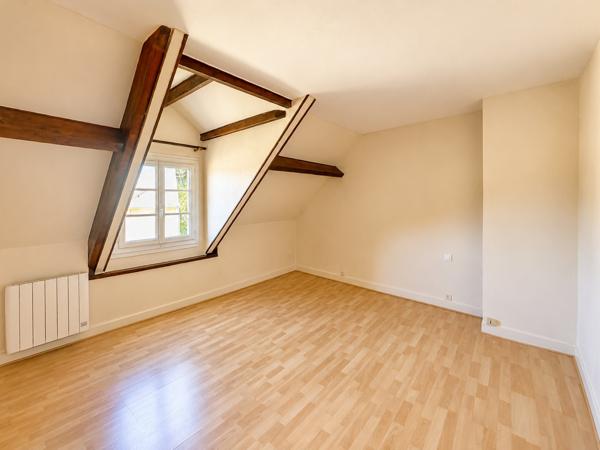 Maison
         9 pièces
        - 194 m² 395 000 € *