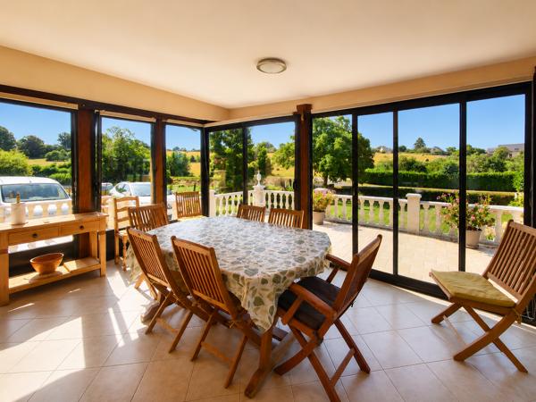 Maison
         9 pièces
        - 194 m² 395 000 € *