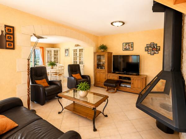 Maison
         9 pièces
        - 194 m² 395 000 € *