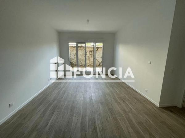 Location Appartement 3 pièces 59.6 m² - ROUTE DE THOIRY/RUE DE L'AMANDIER Neauphle Le Vieux 78640