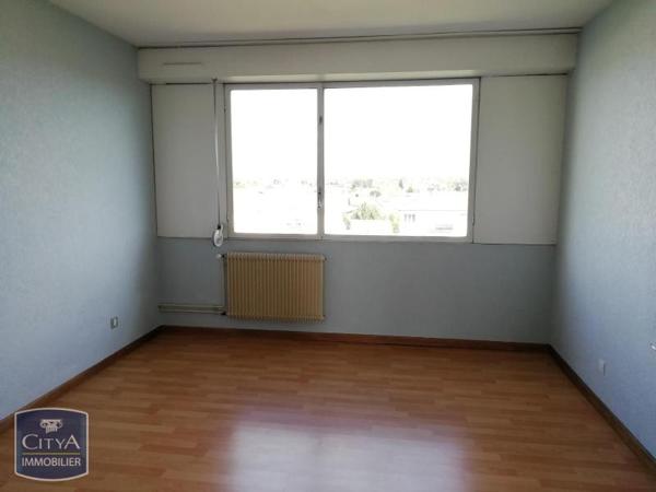 Appartement à louer 4 pièces 74.89m²