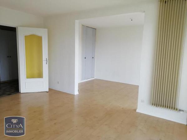 Appartement à louer 4 pièces 74.89m²
