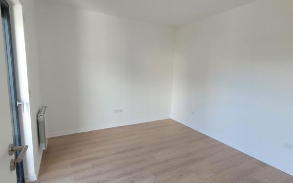 Appartement à louer    2 pièces • 43,03 m2 Issy-les-Moulineaux