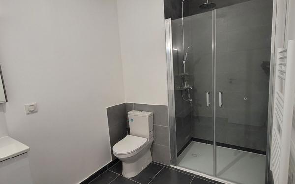 Appartement à louer    2 pièces • 43,03 m2 Issy-les-Moulineaux