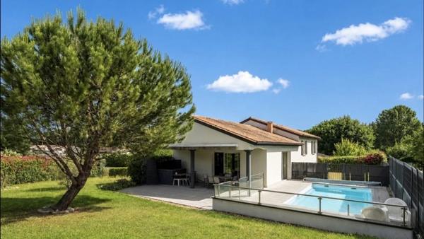 Maison à vendre 421 200 € Champcevinel 7 p 160 m² DPE B