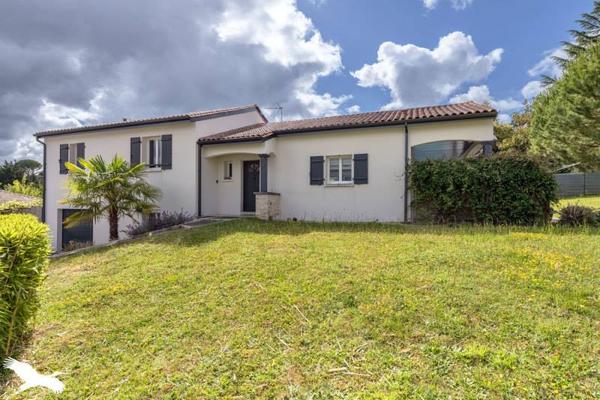 Maison à vendre 421 200 € Champcevinel 7 p 160 m² DPE B