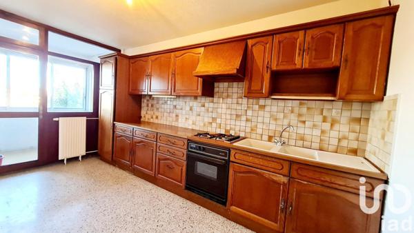 Appartement 4 pièces de 84 m² à Villars (42390)