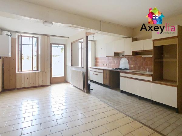 Marcigny (71110) A VENDRE - MARCIGNY CENTRE - MAISON 2 CHAMBRES AVEC COUR