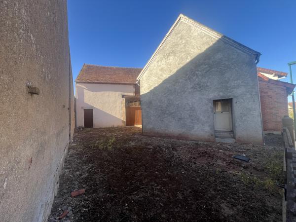 Maison de ville avec dépendance et jardin !