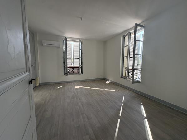 Appartement T4 avec terrasse et balcon