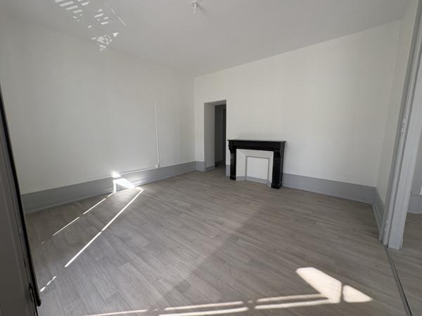 Appartement T4 avec terrasse et balcon