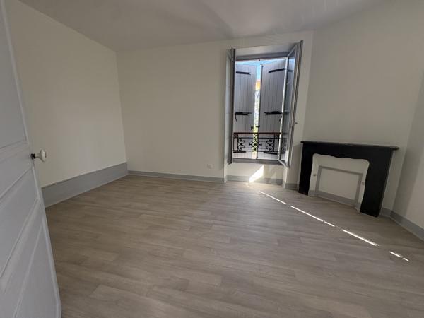 Appartement T4 avec terrasse et balcon