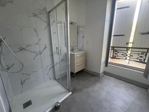 Appartement T4 avec terrasse et balcon