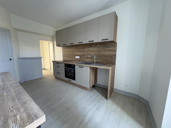 Appartement T4 avec terrasse et balcon