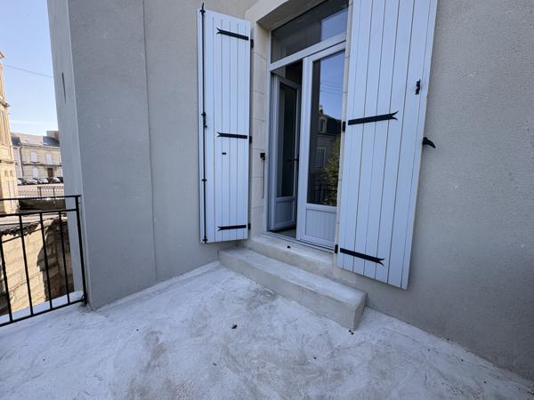 Appartement T4 avec terrasse et balcon