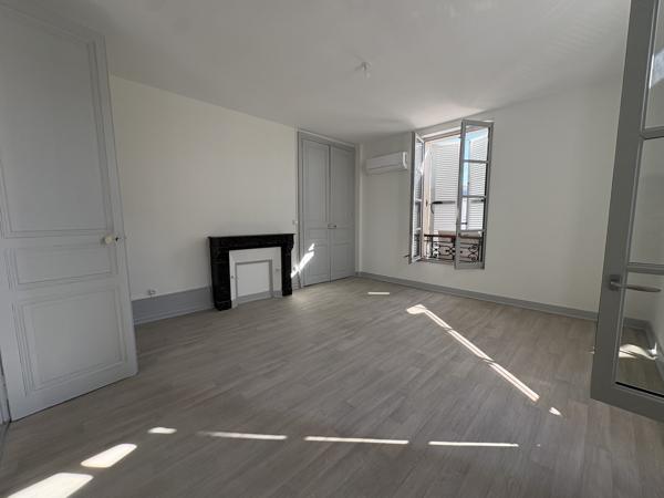 Appartement T4 avec terrasse et balcon