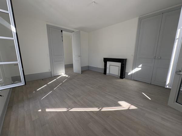 Appartement T4 avec terrasse et balcon