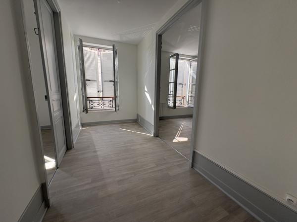 Appartement T4 avec terrasse et balcon