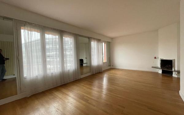 Appartement à vendre    4 pièces •  Gentilly