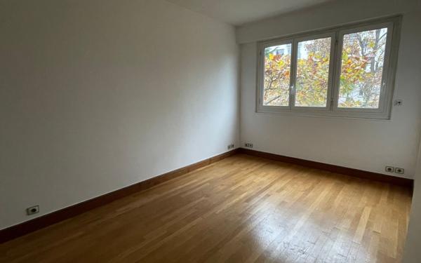 Appartement à vendre    4 pièces •  Gentilly