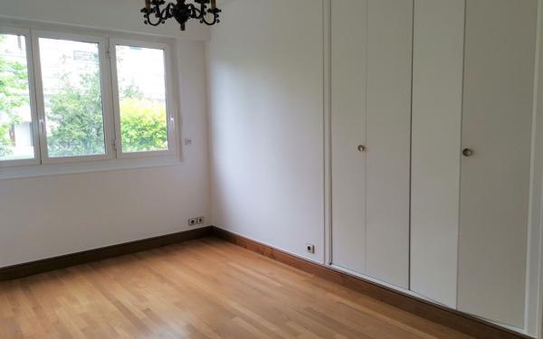 Appartement à vendre    4 pièces •  Gentilly