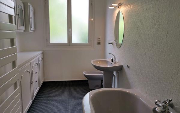 Appartement à vendre    4 pièces •  Gentilly