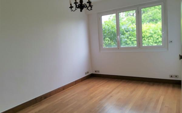 Appartement à vendre    4 pièces •  Gentilly