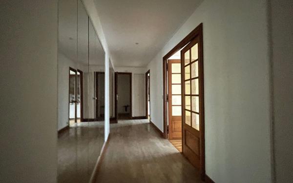 Appartement à vendre    4 pièces •  Gentilly