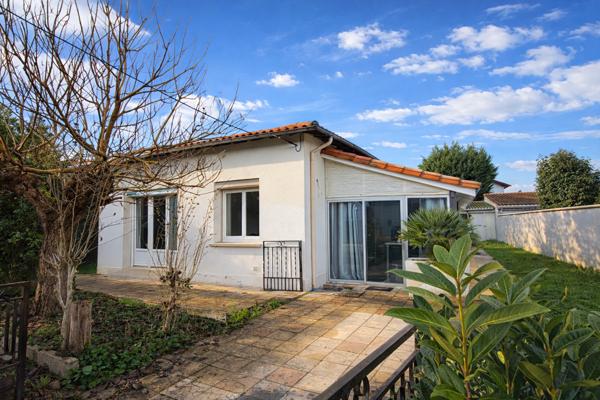 Villeneuve-sur-Lot (47300) Villeneuve sur lot, quartier calme, maison de plain-pied d'environ 100m2 en bon état