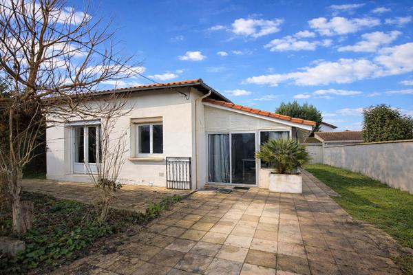 Villeneuve-sur-Lot (47300) Villeneuve sur lot, quartier calme, maison de plain-pied d'environ 100m2 en bon état