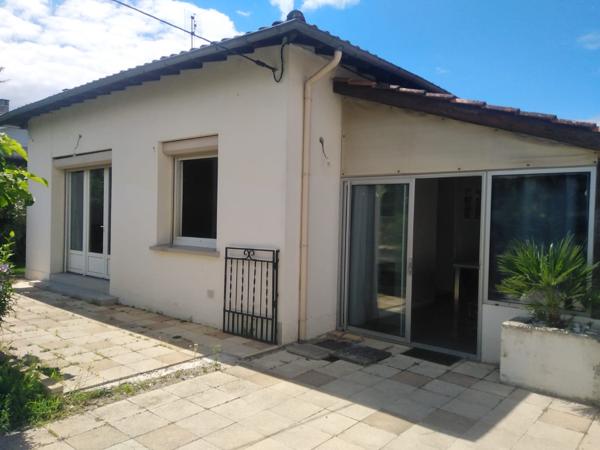 Villeneuve-sur-Lot (47300) Villeneuve sur lot, quartier calme, maison de plain-pied d'environ 100m2 en bon état