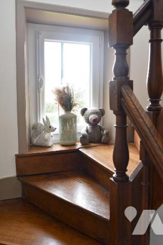 Maison de ville centre ville rive Gauche, proximité Gare, école et commerces.