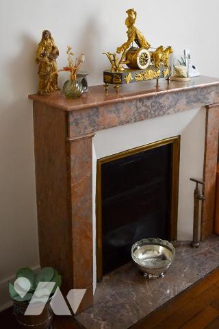 Maison de ville centre ville rive Gauche, proximité Gare, école et commerces.