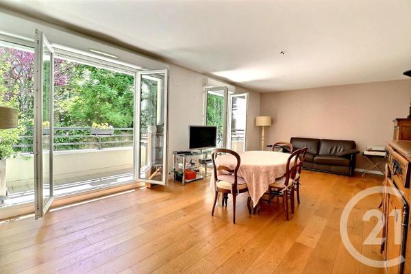 Appartement F5 à vendre  5 pièces - 97 m 2   PARIS  - 75020