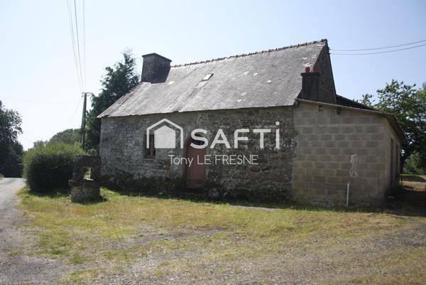 Bâtisse à rénover entièrement avec son terrain constructible à la campagne