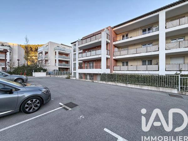 Appartement à vendre 2 pièces 45 m² Saint-Zacharie