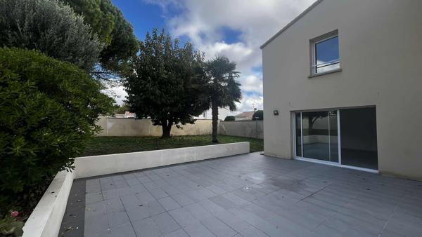 Maison 3 chambres avec garage et jardin