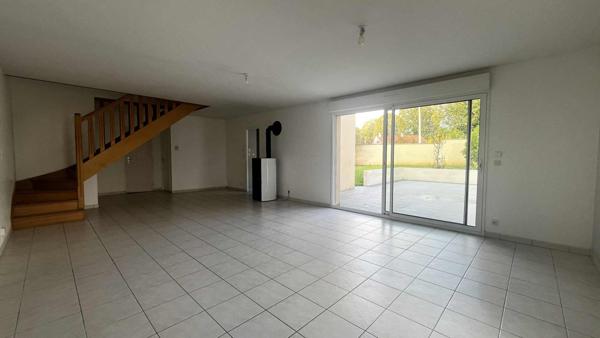 Maison 3 chambres avec garage et jardin