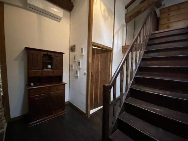 Maison de caractère de 4 chambres en pleine campagne, avec près de 2ha de terrain attenant