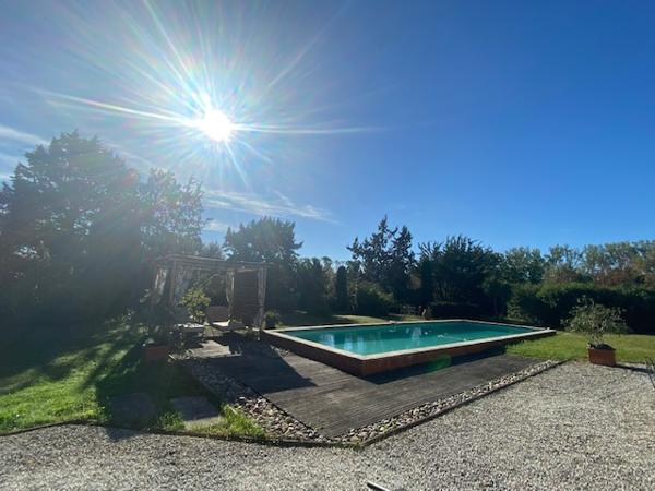 Maison de campagne d'environ 170m² avec piscine sur terrain de 4.739m² Bram (11150)