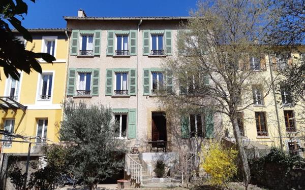 Maison à vendre    9 pièces • 325,38 m2 Digne-les-Bains