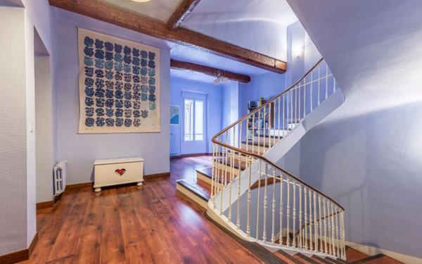 Maison à vendre    9 pièces • 325,38 m2 Digne-les-Bains