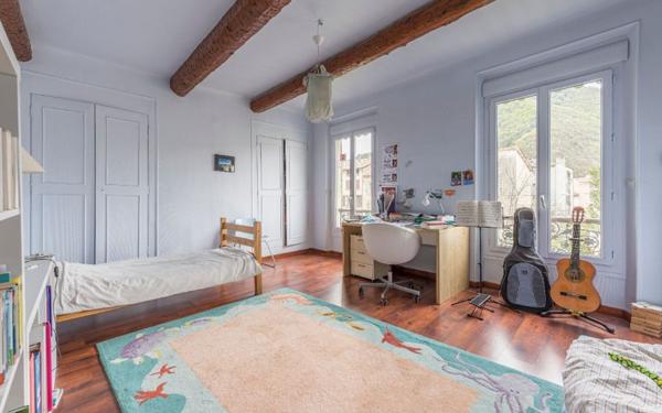 Maison à vendre    9 pièces • 325,38 m2 Digne-les-Bains