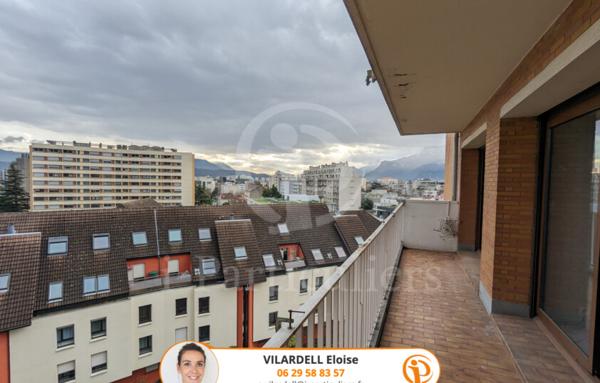 T4 étage élevé avec balcon vue montagnes